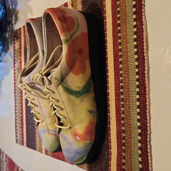 ICON Wearable Art Leather Oxford Walking Shoe Andy Warhol Floral Women's Size 6 - Picture 3 of 6